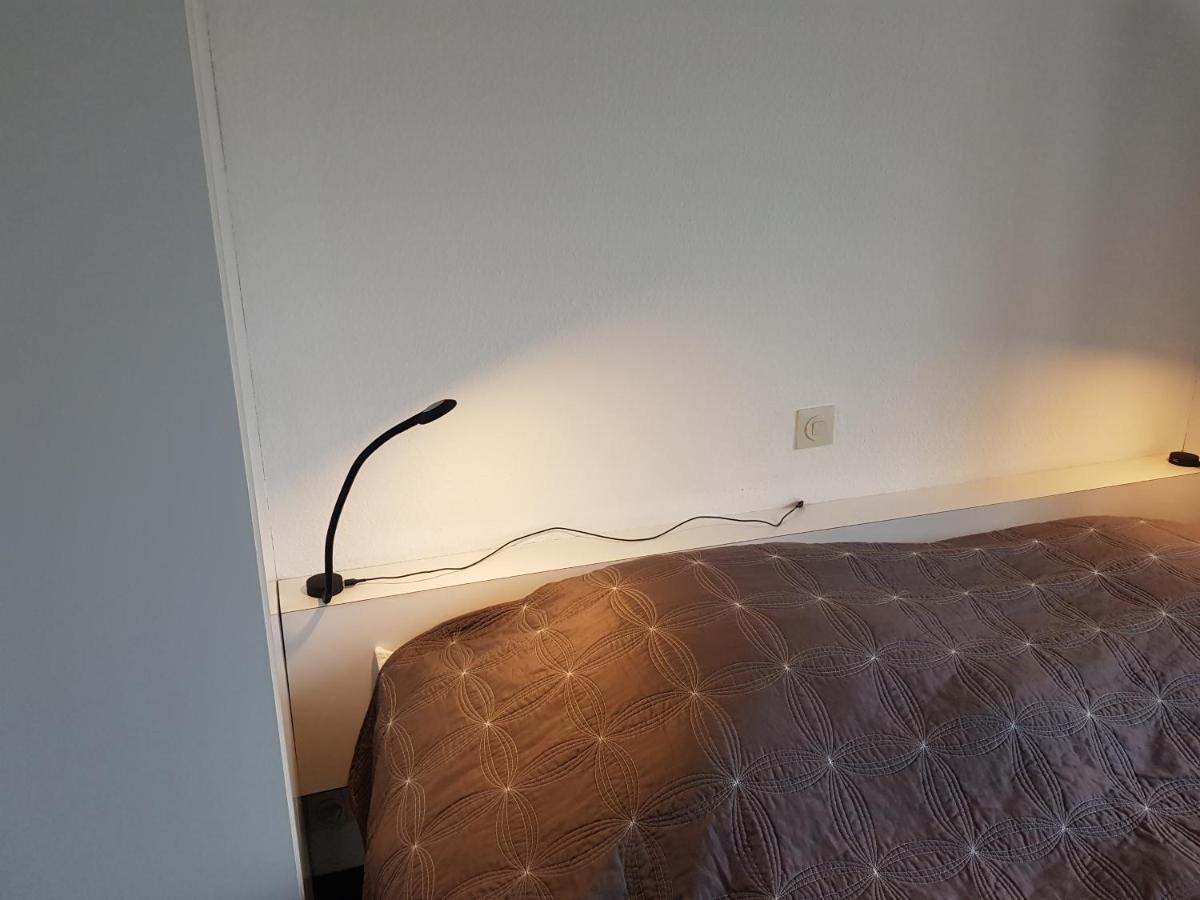Modern Appartement Met Frontaal Zeezicht En Prive Parking นอคเคอ-เฮสท์ ภายนอก รูปภาพ